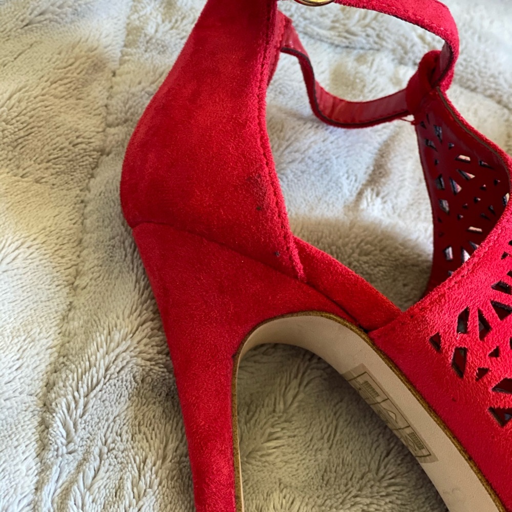 Red Cut Out Heels - Picture 3 of 4
